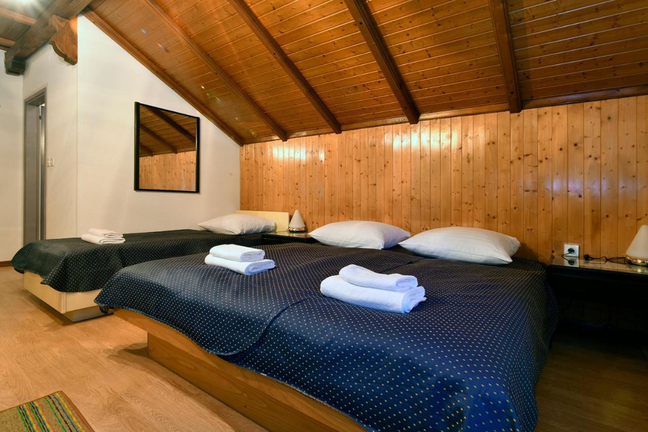 Gostilna Lokve Bed & Breakfast Exterior photo