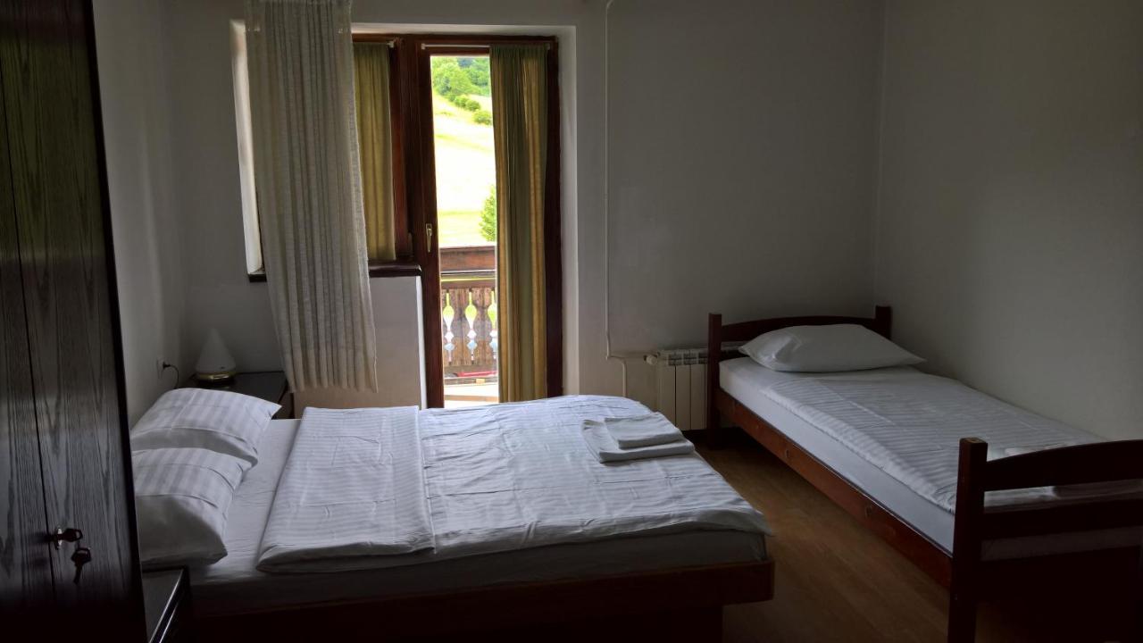 Gostilna Lokve Bed & Breakfast Exterior photo